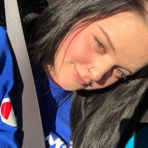 Meet your Posher, Abigail